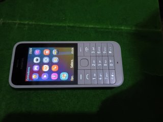 Nokia 220 Blanco y Negro