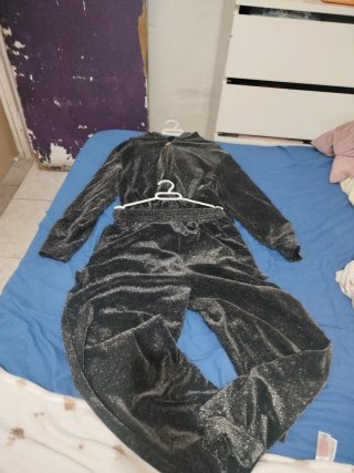 Chándal fiesta Oysho negro/plata Talla M