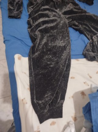 Chándal fiesta Oysho negro/plata Talla M