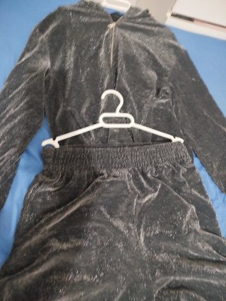 Chándal fiesta Oysho negro/plata Talla M