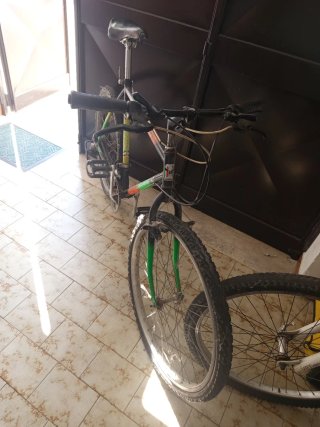 Bicicletta MTB vecchia ma funzionante
