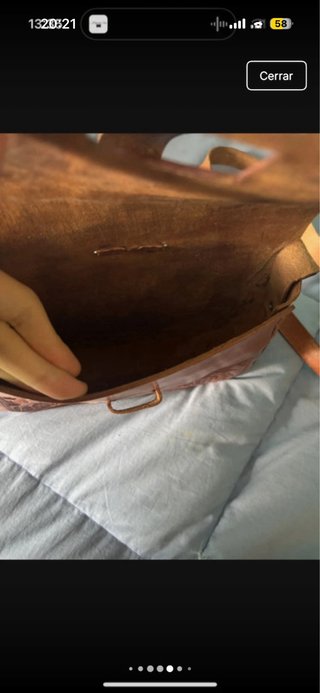 Bolso de hombro de cuero marrón