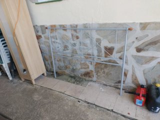 Cabecero de cama 1,35 m metal y madera