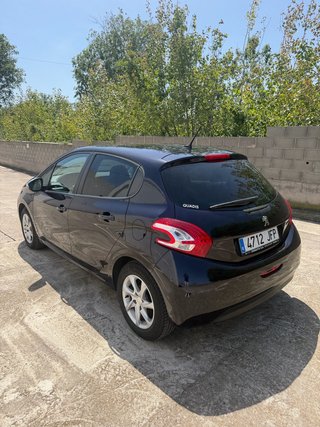 Peugeot 208 Peugeot 208 5P STYLE 1.2L PureTech 82