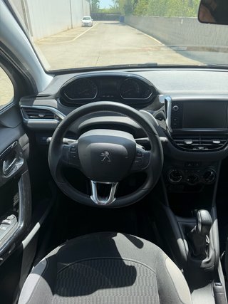 Peugeot 208 Peugeot 208 5P STYLE 1.2L PureTech 82