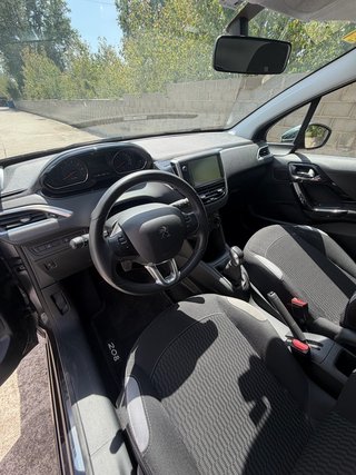 Peugeot 208 Peugeot 208 5P STYLE 1.2L PureTech 82