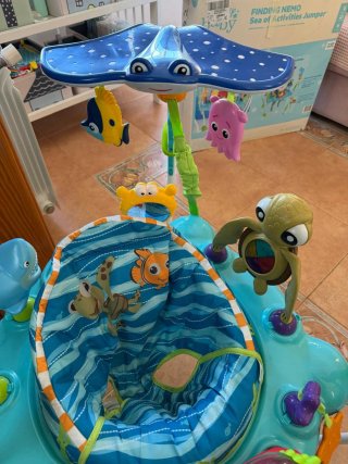 Centro de actividades para bebé Buscando a Nemo