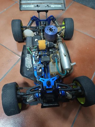 Coche radiocontrol gasolina Kyosho Inferno 7.5