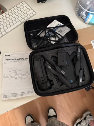 Dron Honee Negro con Accesorios