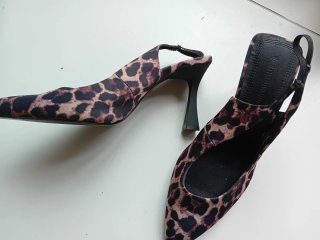 Zapatos tacón leopardo Stradivarius