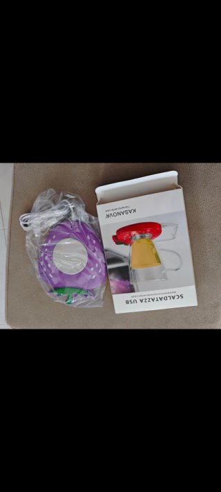 Scaldatazza USB Kasanova a forma di fragola viola