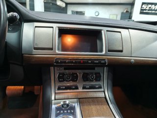 Jaguar XF 2012 luxury