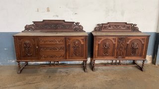 Mueble de madera tallado