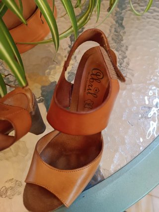 Sandalias de plataforma marrones