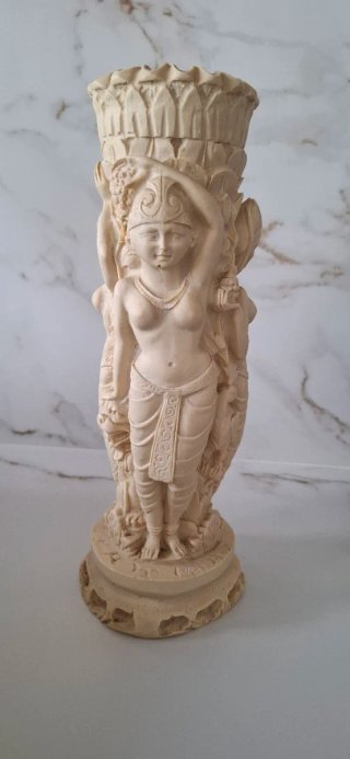 Jarrón Escultura Diosas Hindúes resina Beige