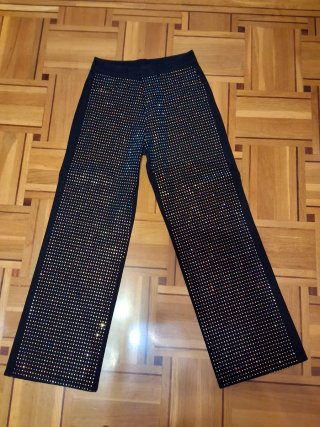 Pantalones negros con brillos