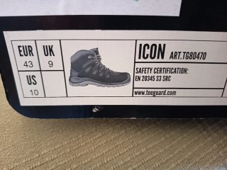 Botas de seguridad Toe Guard negras y grises.