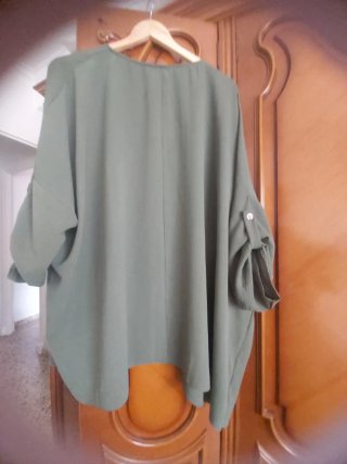Camiseta verde oliva talla 50/52