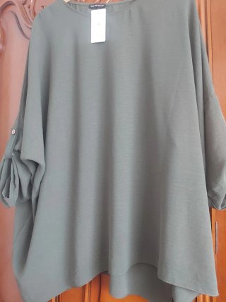 Camiseta verde oliva talla 50/52