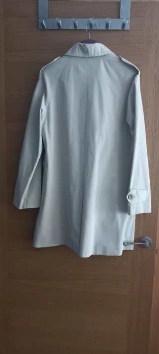 Gabardina corta beige