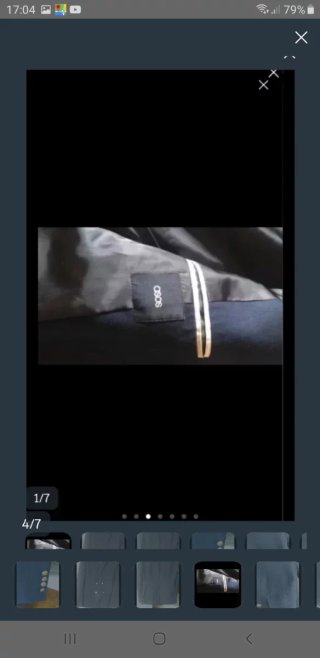 Americana ASOS azul con botones dorados