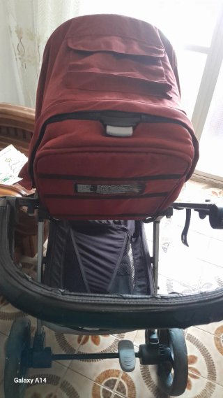 Carro de bebé en buen estado