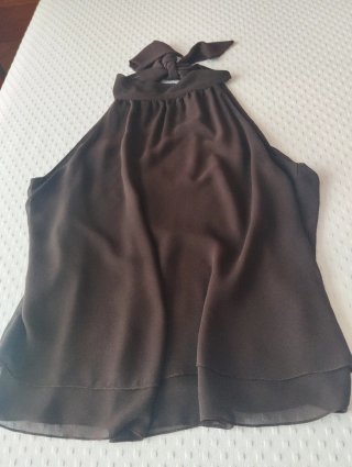 Blusa halter fluida marrón