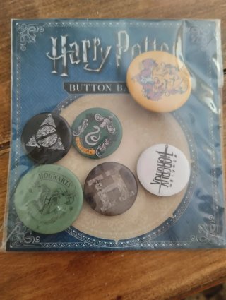 Chapas Harry Potter. 2 de 32 mm. y 4 de 25mm.