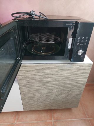Microondas Hisense con grill - Como nuevo