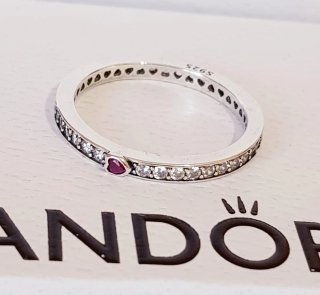 Anillo Pandora Corazón Fuxia y Circonitas