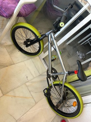 Bicicleta BMX en buen estado