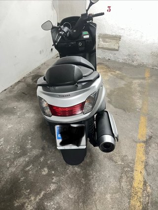 Yamaha Majesty YP400 Plata