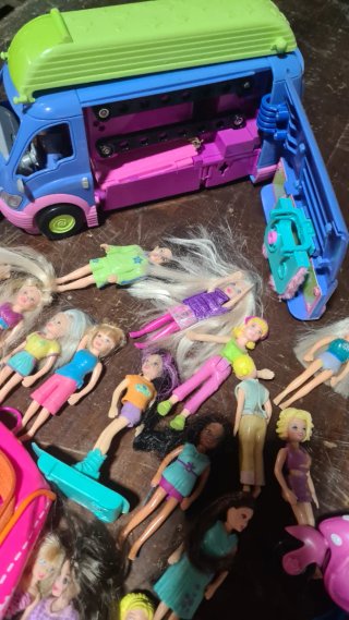 Lote de muñecas Polly Pocket y accesorios