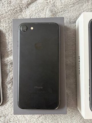 Lote 4 iPhones: XR, 8, 11, 13 (Piezas)