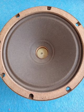 Altavoz radio antiguo con transformador 502