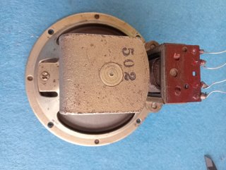 Altavoz radio antiguo con transformador 502