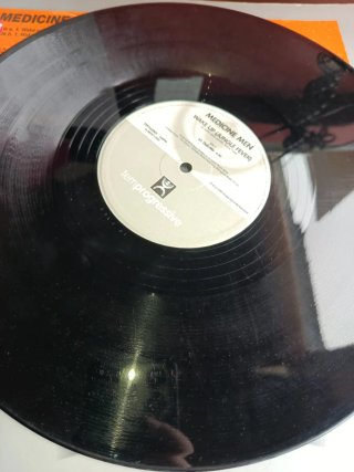 Medicine Men - Wake Up (Jungle Fever) 12