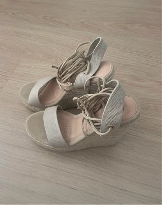 Alpargatas cuña beige