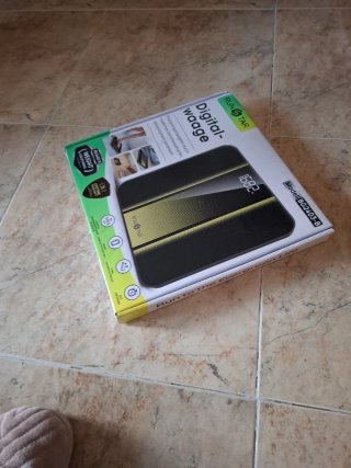 Báscula Digital Runstar BG2403-B. Sin abrir