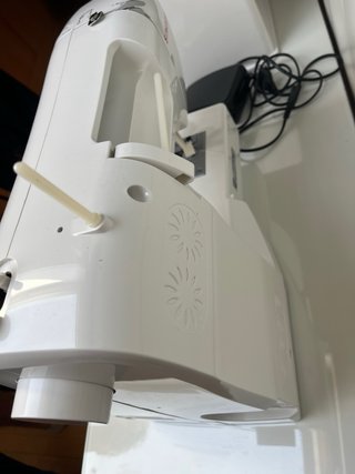 Máquina de coser Singer Starlet 6699 con tapa