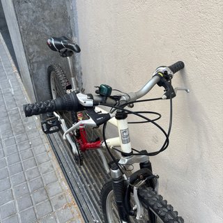 Bicicleta Talla S Roja y Blanca