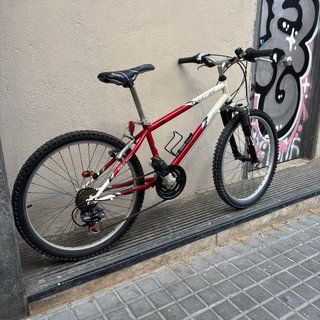 Bicicleta Talla S Roja y Blanca