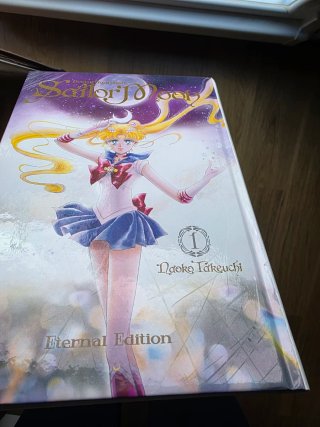 SAILOR MOON ETERNAL EDITION 01