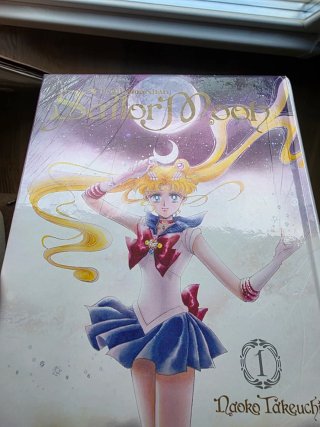 SAILOR MOON ETERNAL EDITION 01