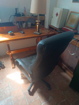 Sillón de oficina negro