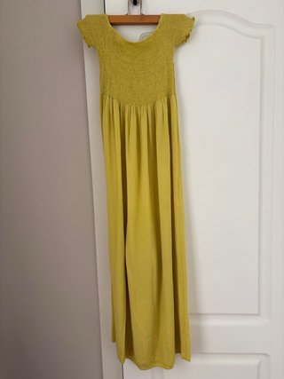 Vestido largo amarillo fruncidos. Nuevo. T. única