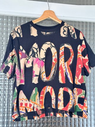 Camiseta estampada letras multicolor