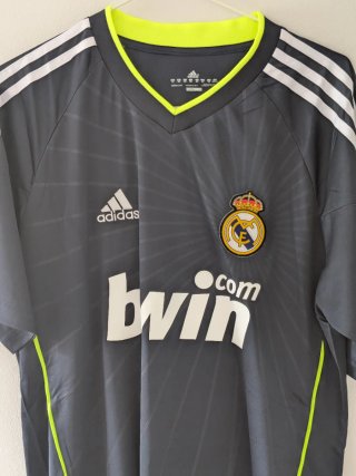 Camiseta Real Madrid 2010-11. Ozil 23. XL