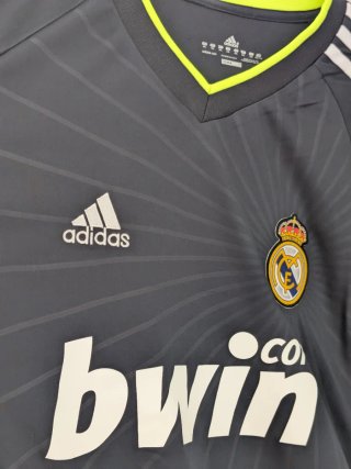 Camiseta Real Madrid 2010-11. Ozil 23. XL