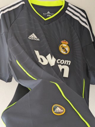 Camiseta Real Madrid 2010-11. Ozil 23. XL